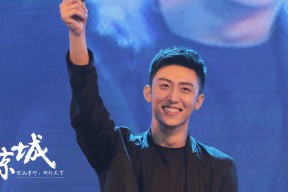 爱游戏体育官方在线-美国队赛制解析：如何在赛制中快速适应并迎接强敌挑战，美国队赛事